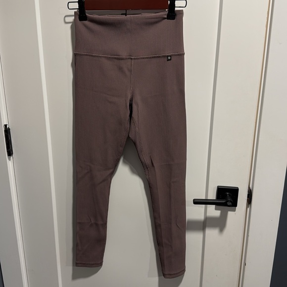 Athleta x Alicia Keys Elation Tights Ribbed Leggings Size Small 7/8 Length EUC - Picture 4 of 10